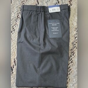 Tommy Hilfiger Mens Pants 38x32 Charcoal Modern Wrinkle Free NWT Career $95